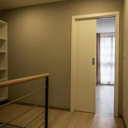 Daire Zamek - *