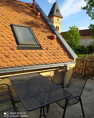 Zamek - *
